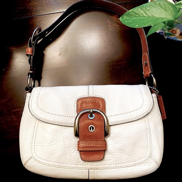 COACH Soho White Genuine Leather Shoulder Bag - Picture 2 of 16